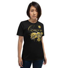 将图片加载到图库查看器，Queen Bee Unisex T-Shirt